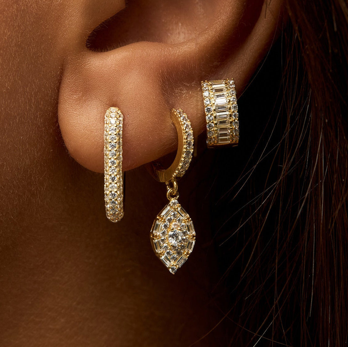 925 | Sallantılı Oval Taş Küpe