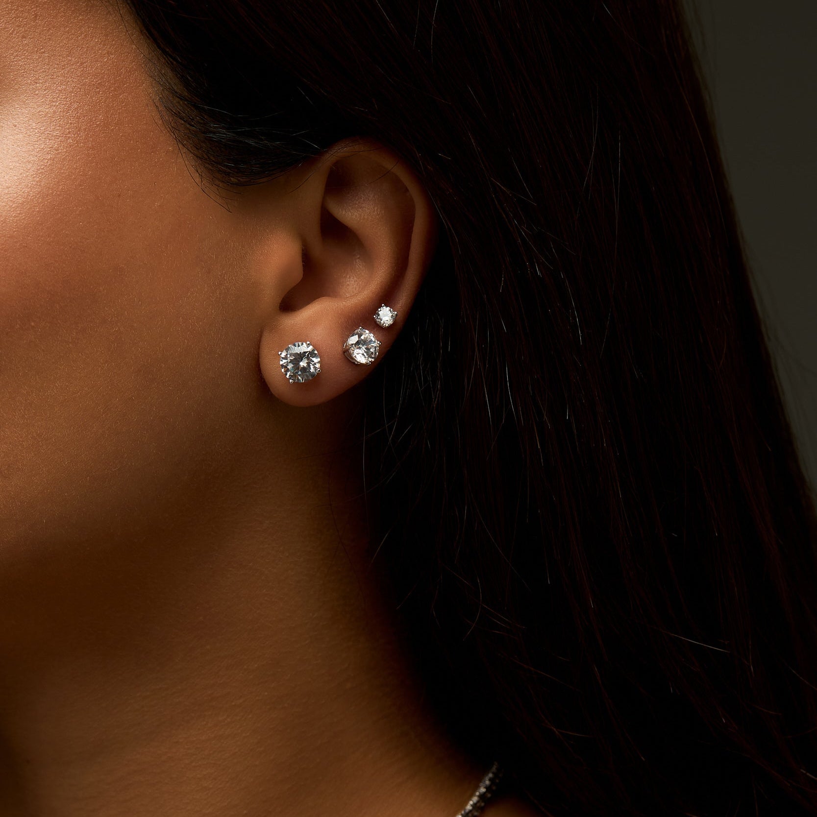 925 | Büyük Taş Küpe